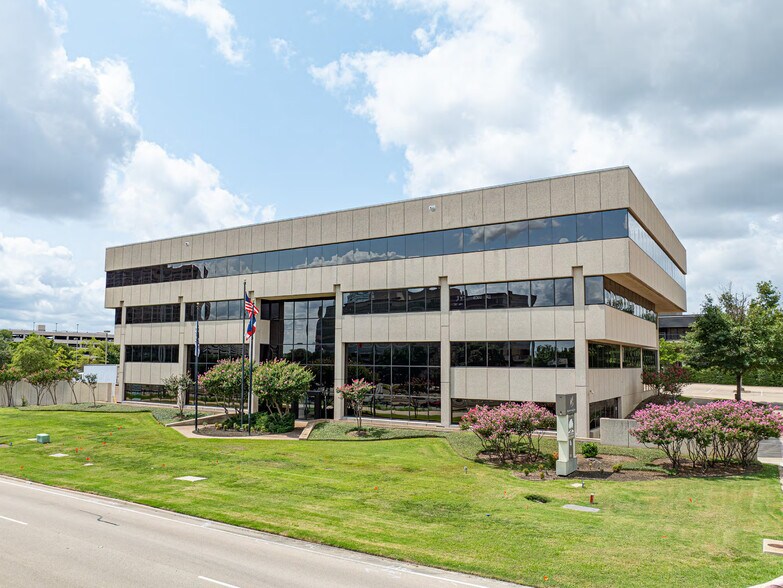 More Photos Of 450 E John Carpenter Fwy, Irving Office For Lease