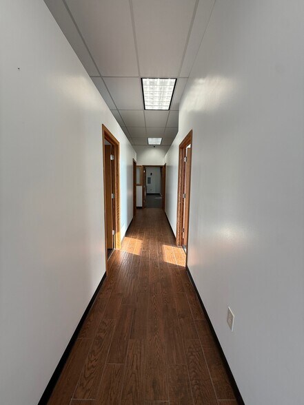 More Photos Of 4131-4133 N Perryville Rd, Loves Park Storefront Retail Office For Lease