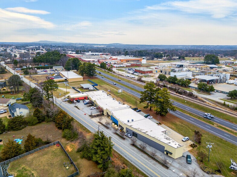 More Photos Of 325 New Neely Ferry Rd, Mauldin Warehouse For Sale