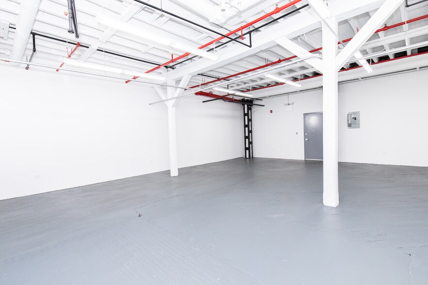 More Photos Of 540 39th St, Union City Warehouse For Lease