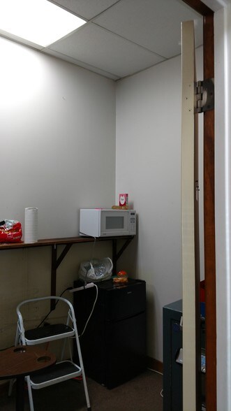 More Photos Of 39945 Balentine Dr, Newark Unknown For Lease