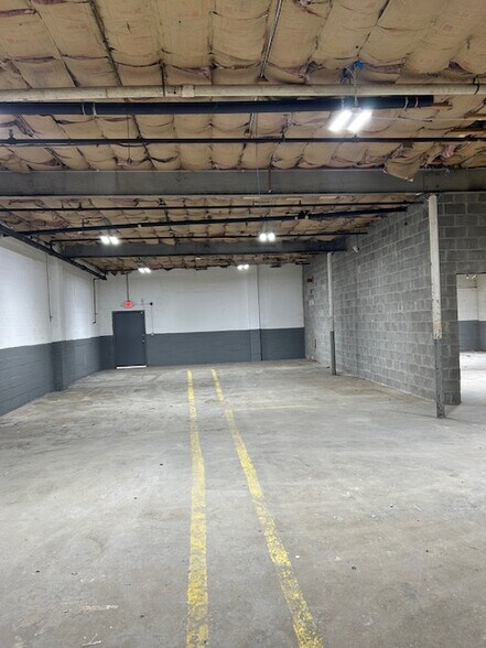 More Photos Of 55 Allen Blvd, Farmingdale Warehouse For Lease