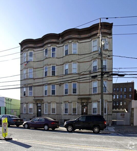 More Photos Of 915-921 22nd St, Union City Apartments For Sale