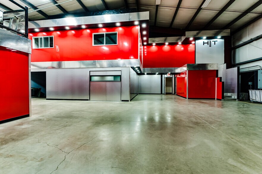 More Photos Of 810 S 2nd St, Harrisburg Warehouse For Lease