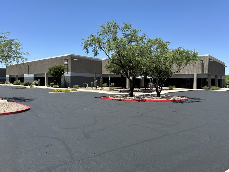 More Photos Of 10861 N Mavinee Dr, Oro Valley Light Manufacturing For Lease