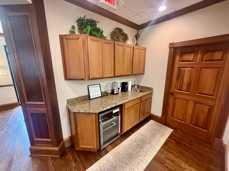 More Photos Of 15 W Center St, Lawrenceburg Coworking Space