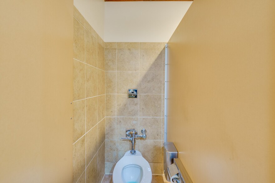 More Photos Of 3162 S Atlantic Ave, Daytona Beach Shores Restaurant For Lease