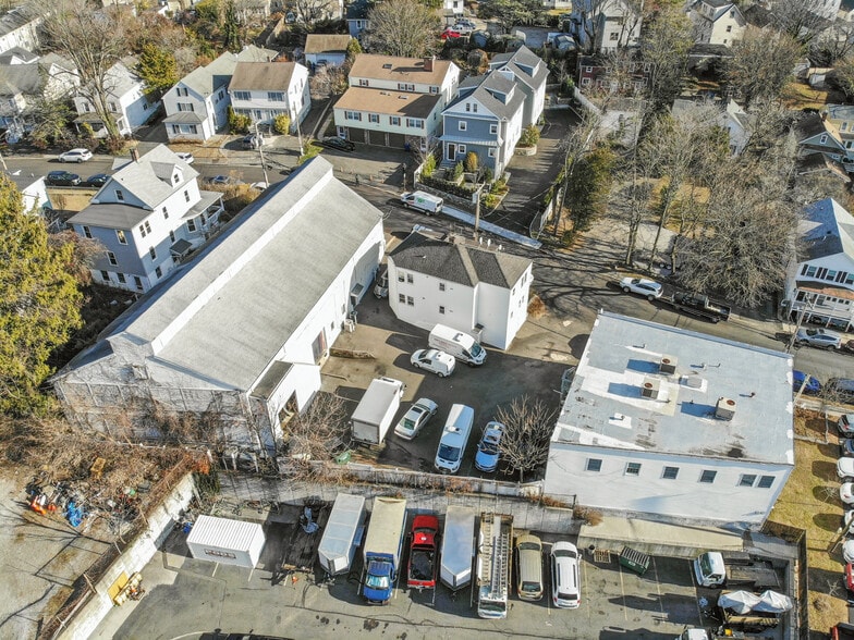 More Photos Of 28 Henry St, Greenwich Warehouse For Lease