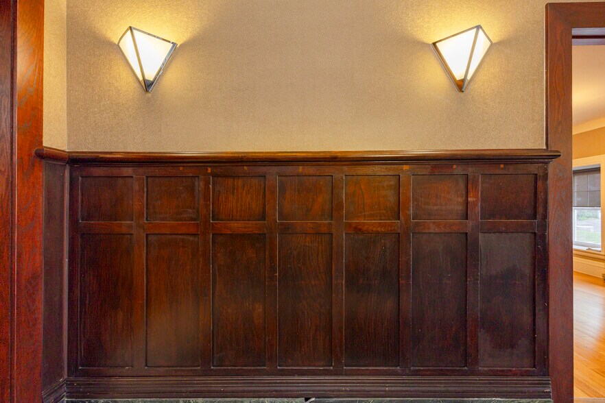 More Photos Of 214 Main St, Poughkeepsie Loft Creative Space For Sale