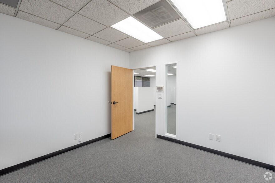 More Photos Of 750 N Diamond Bar Blvd, Diamond Bar Office For Sale