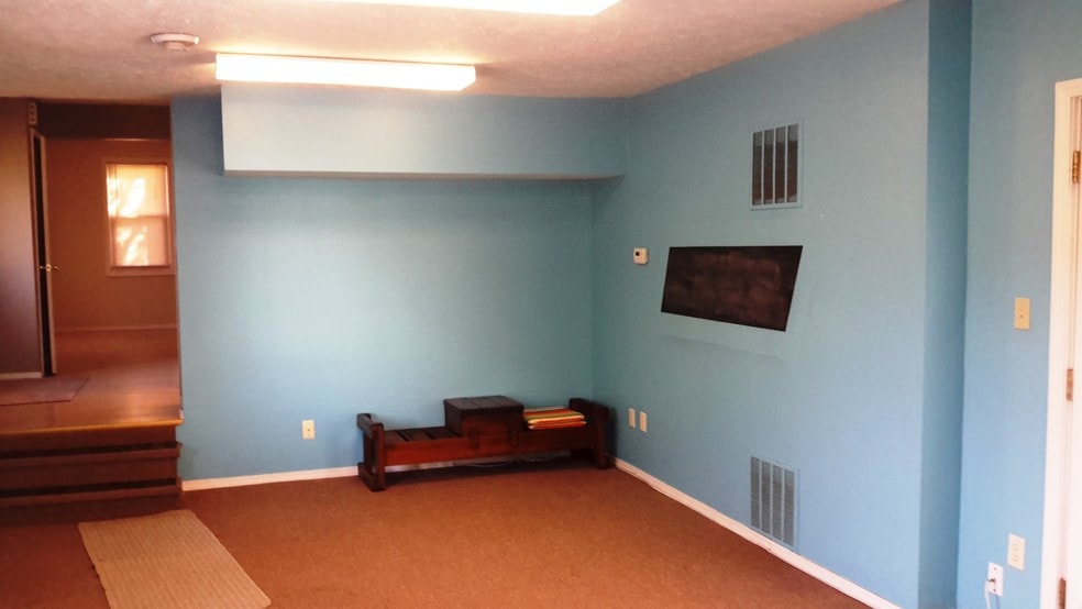 More Photos Of 30882 Lorain Rd, North Olmsted Office For Sale