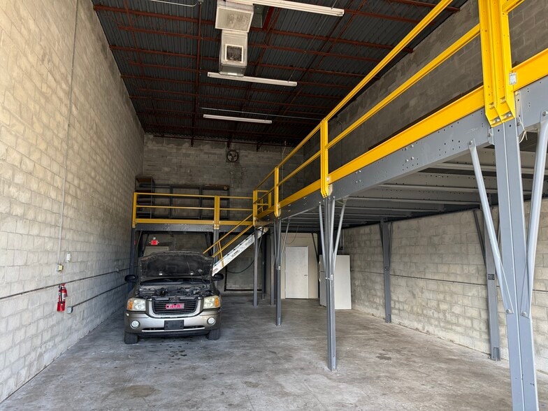 More Photos Of 1851 SW 2nd St, Fort Lauderdale Warehouse For Sale