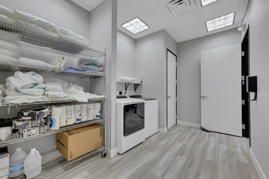 More Photos Of 375 N Stephanie St, Henderson Medical For Sale