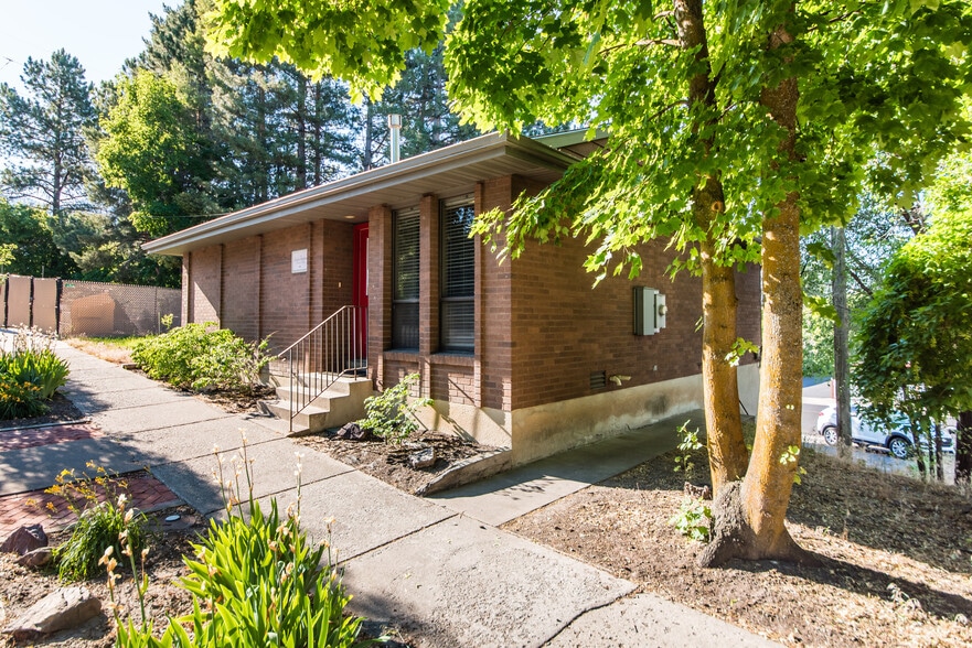 More Photos Of 190 E Center St, Logan Office For Lease