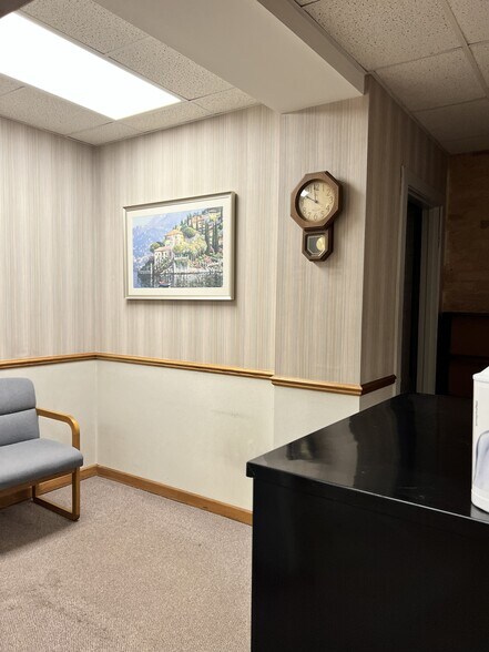 More Photos Of 382 Lake St, Antioch Office For Lease