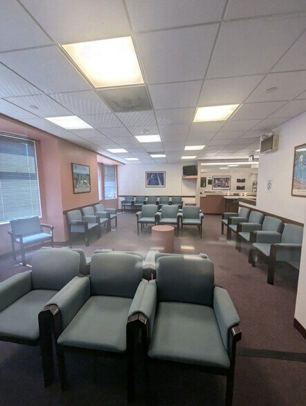 More Photos Of 2410 S Broad St, Philadelphia Medical For Lease