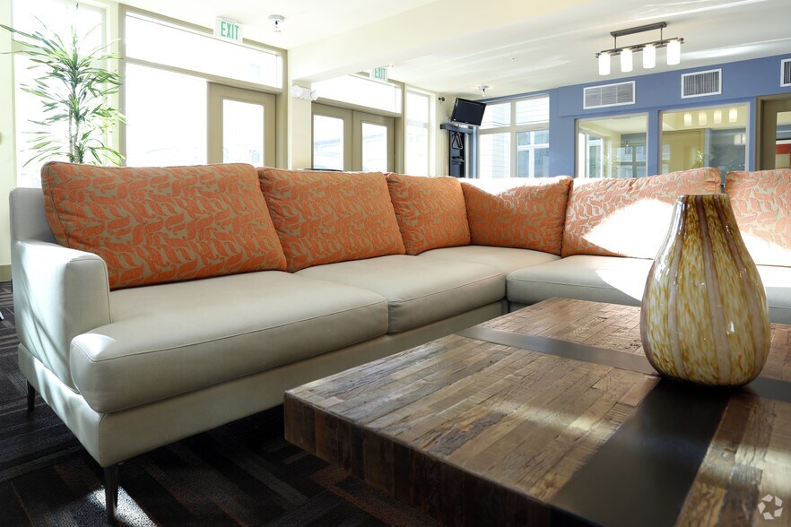 More Photos Of 507 NE Northgate Way, Seattle Apartments For Lease