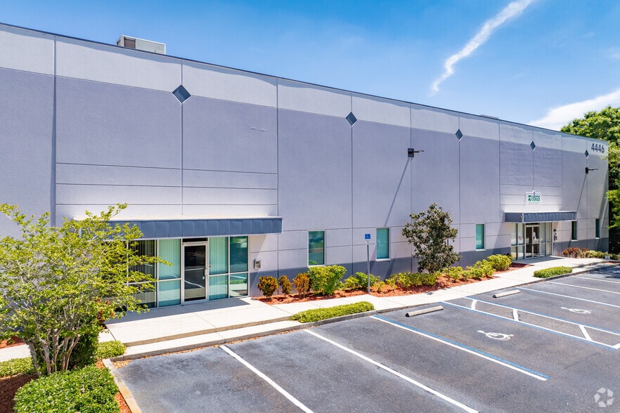 More Photos Of 4446 Pet Ln, Lutz Unknown For Lease