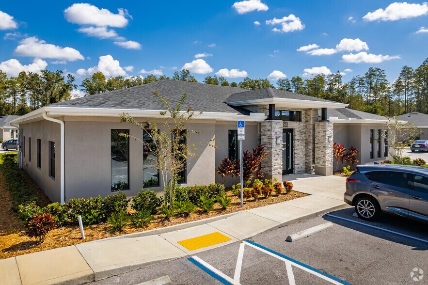 More Photos Of 2625 Stonewood Park Loop, Land O' Lakes Loft Creative Space For Lease