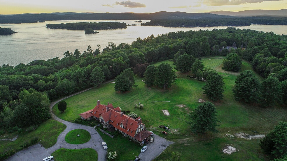 More Photos Of 50 Jacobs Rd, Moultonborough Hotel For Sale