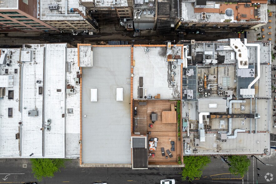 More Photos Of 108-110 W Kinzie St, Chicago Office Residential For Sale