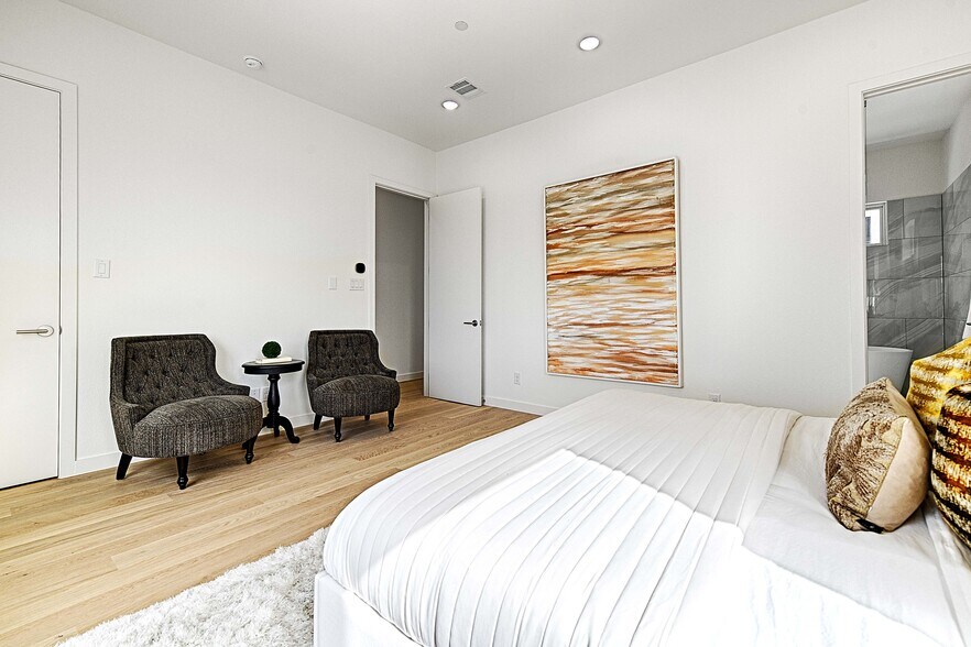 More Photos Of 4739 Gretna St, Dallas Apartments For Sale