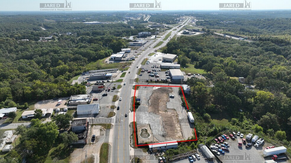 More Photos Of 1057 Old Route 66, Saint Robert Hotel For Sale