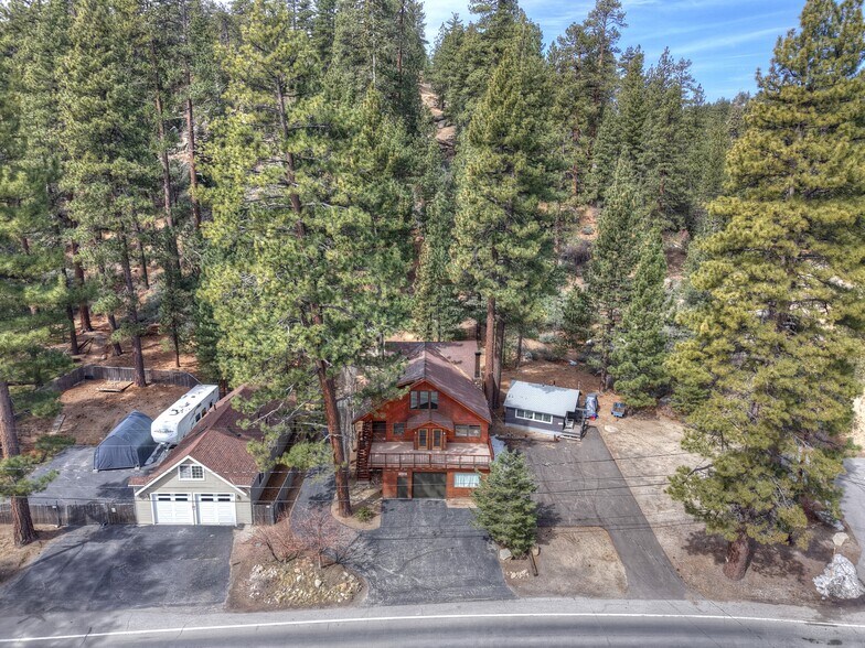 More Photos Of 39128 N Shore Dr, Fawnskin Specialty For Sale