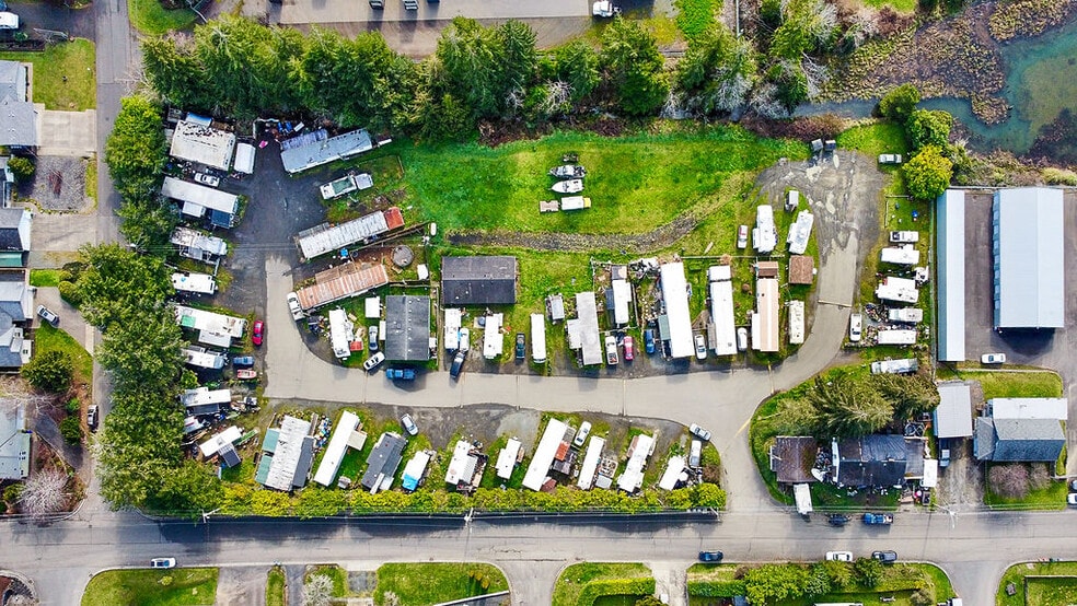 More Photos Of 718 F St, Coos Bay Manufactured Housing Mobile Home Park For Sale