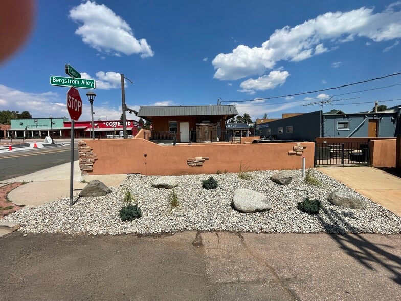 More Photos Of 121 W Midland Ave, Woodland Park Restaurant For Lease