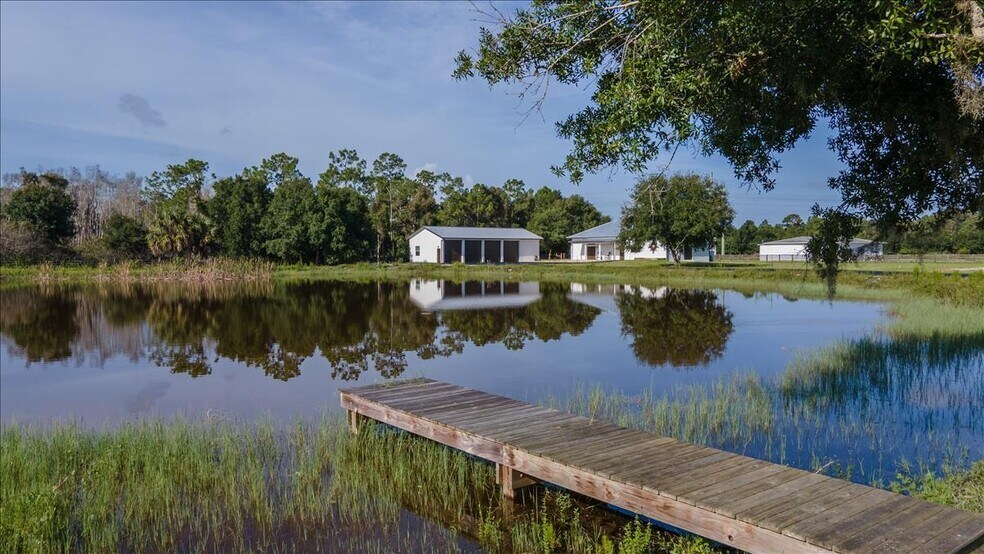 More Photos Of 10910 Ruden Rd, North Fort Myers Specialty For Sale