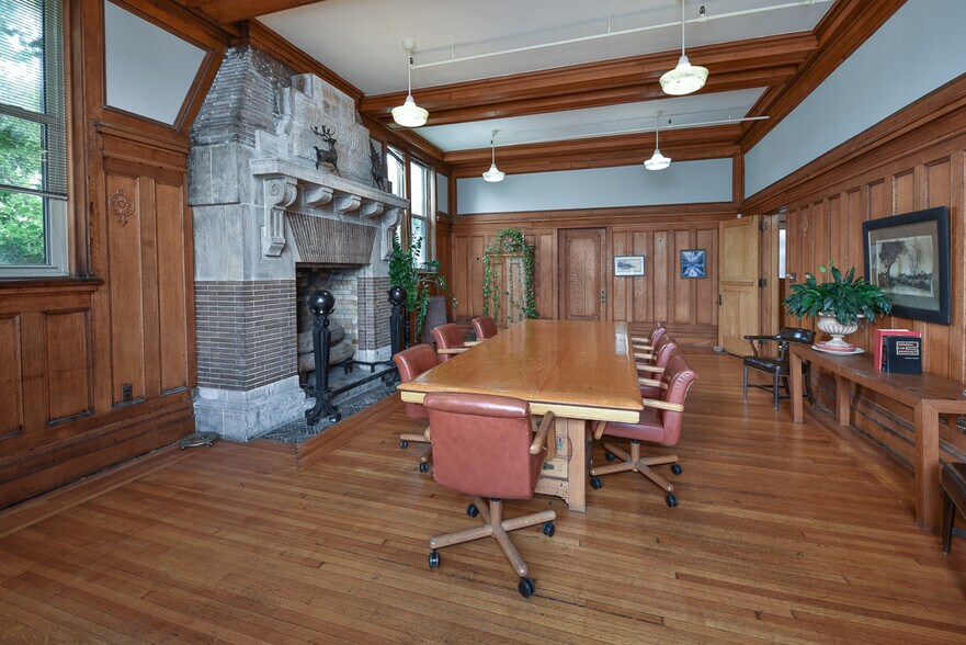 More Photos Of 4403 St Clair Ave, Cleveland Coworking Space