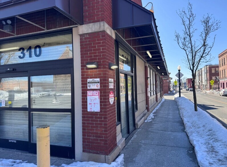 More Photos Of 310 S Pearl St, Albany Drugstore For Lease