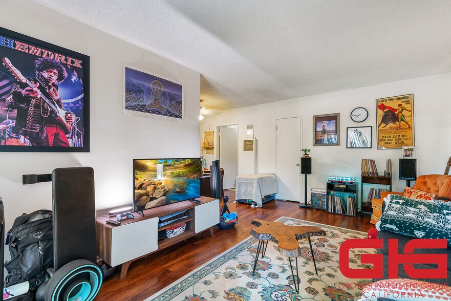 More Photos Of 112 Mar Vista Ave, Pasadena Apartments For Sale