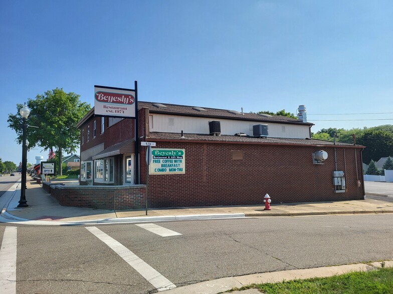 More Photos Of 531-533 N Main St, Canton Storefront Retail Residential For Sale