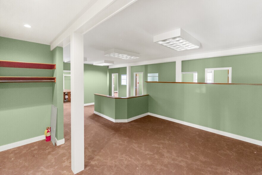 More Photos Of 633 NH Route 10, Orford Office For Lease