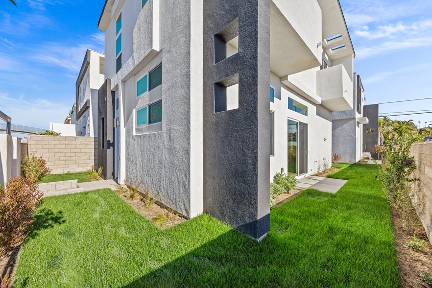 More Photos Of 3215 S El Camino Real, San Clemente Apartments For Sale