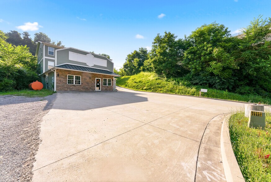 More Photos Of 351 Scotts Run Rd, Maidsville Office Residential For Lease