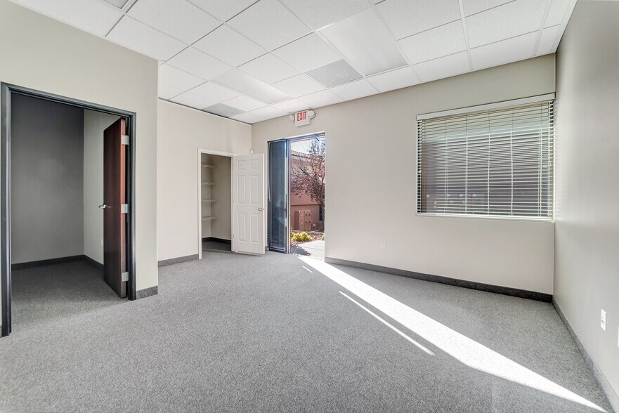 More Photos Of 5564 S Fort Apache Rd, Las Vegas Medical For Lease