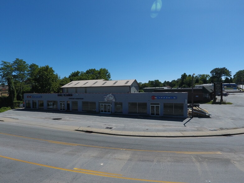 More Photos Of 312 Kanuga Rd, Hendersonville Auto Dealership For Lease