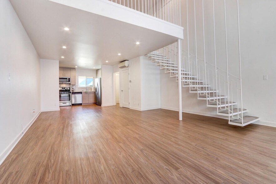 More Photos Of 700 S 6th St, Burbank Apartments For Sale