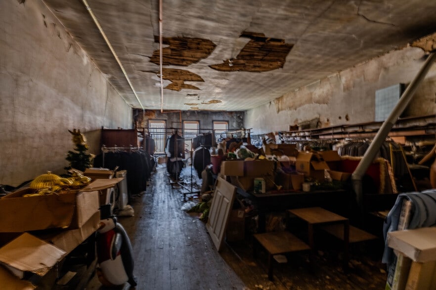 More Photos Of 245 Broad St, Rome Storefront For Sale