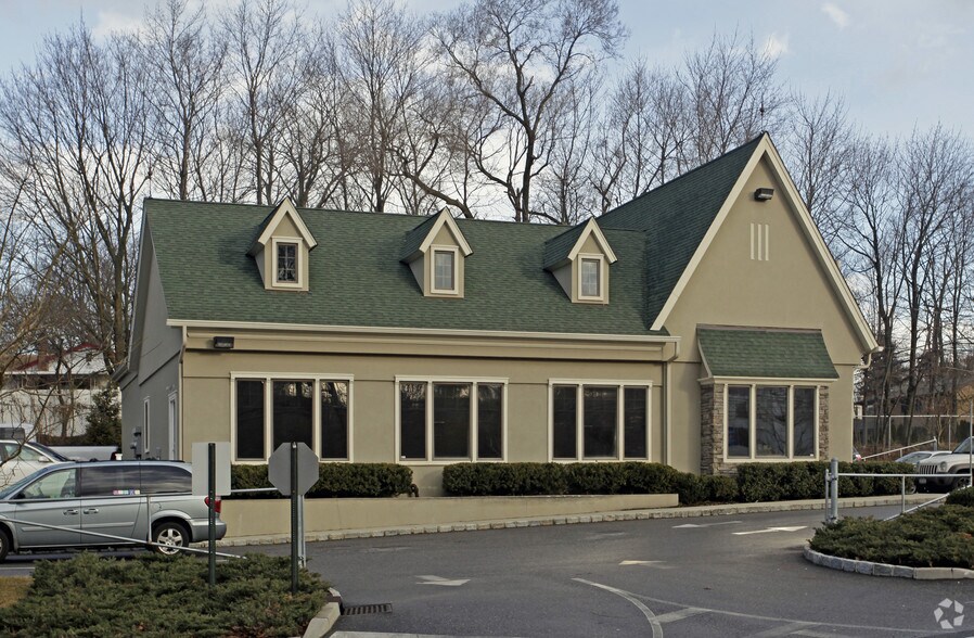 Primary Photo Of 351 Fort Salonga Rd, Northport Healthcare For Sale