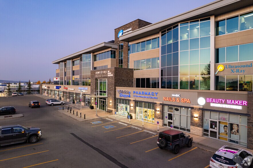 More Photos Of 600 Crowfoot Cres NW, Calgary Coworking Space