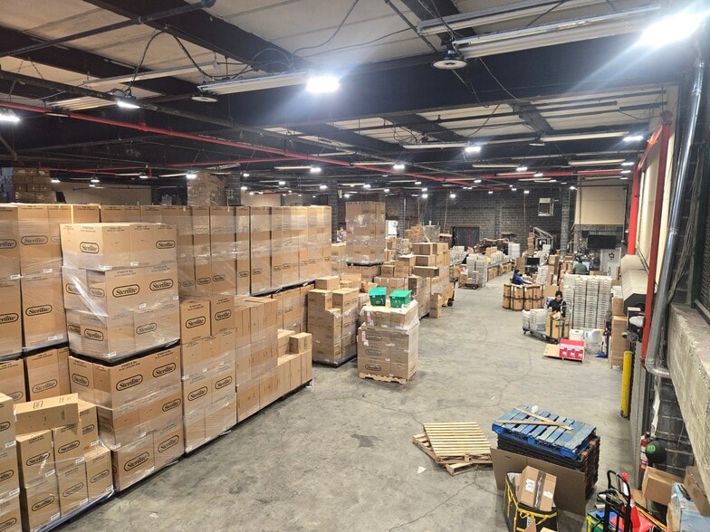 More Photos Of 2737 W 23rd St, Brooklyn Warehouse For Lease