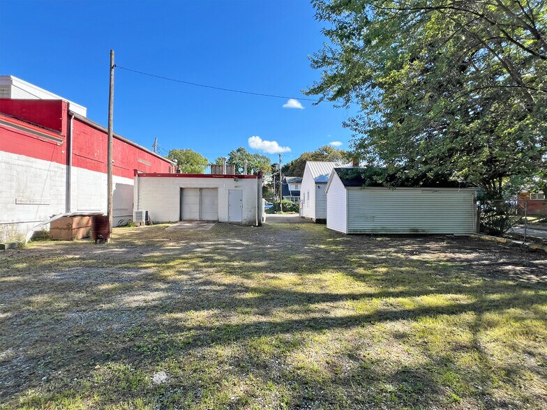 More Photos Of 1918 Buffalo Rd, Erie General Retail For Lease