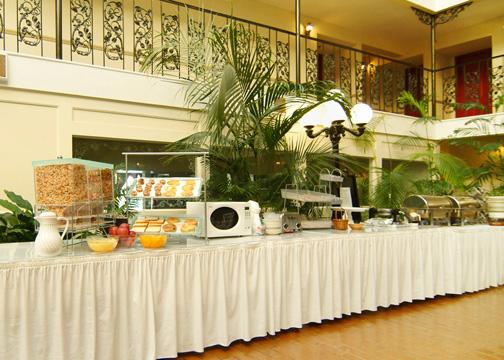 More Photos Of 658 S Westdale Dr, Wichita Hotel For Sale