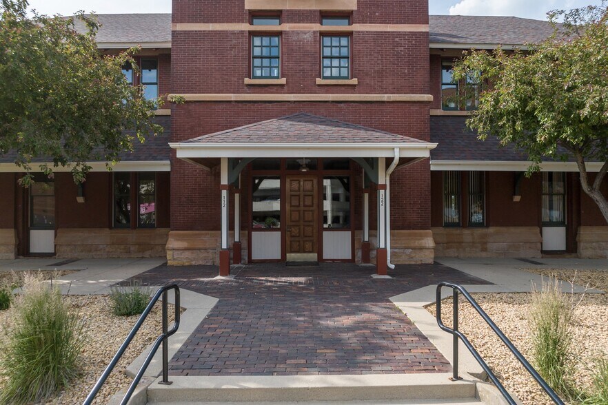 More Photos Of 112-142 S Riverfront Dr, Mankato Office For Lease