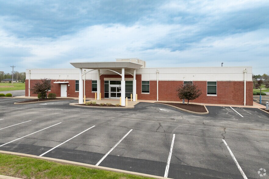 Primary Photo Of 624 Voris Jost Dr, Waterloo Medical For Lease