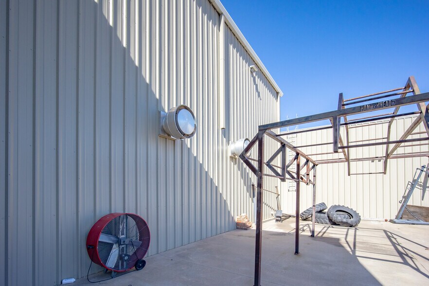 More Photos Of 4200 Carriage Way, Weatherford Medical For Lease